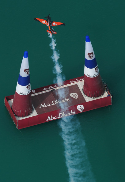 Red Bull Air Race: Bonhomme wygrał w Abu Dhabi